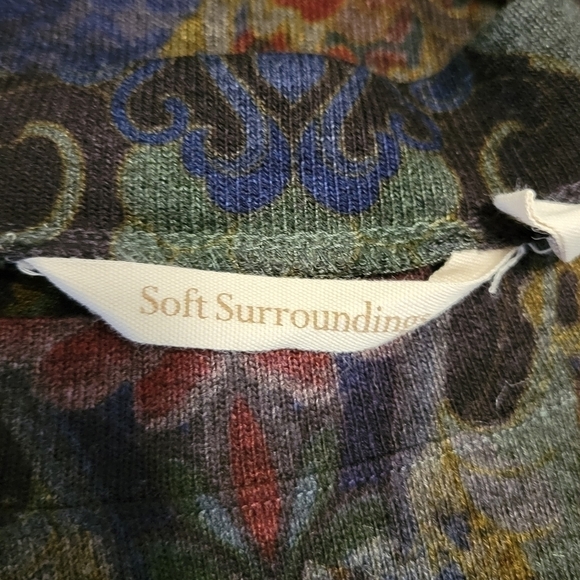 Soft Surroundings Ladies High Low Paisley Tunic - Size (S) - Excellent Condition - Picture 5 of 9